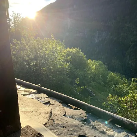 Lieu Secret 2 Dans Les Alpes Suisses * Le Tretien