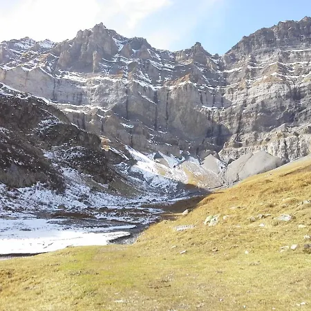 Chalet Lieu Secret 2 Dans Les Alpes Suisses *
