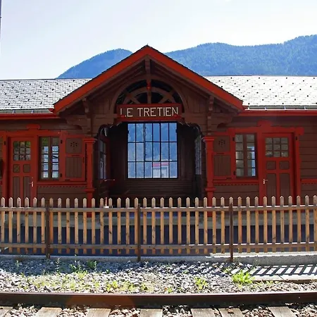 Lieu Secret 2 Dans Les Alpes Suisses Chalet Le Tretien