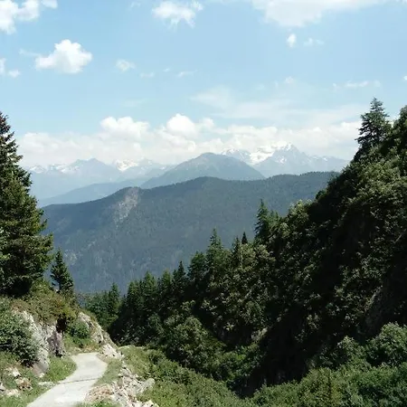 Alpstuga Lieu Secret 2 Dans Les Alpes Suisses Le Tretien