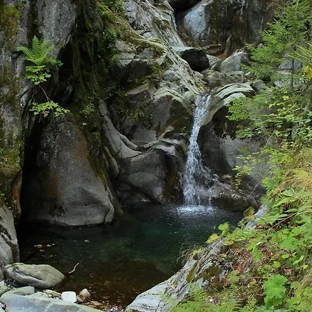 Alpstuga Lieu Secret 2 Dans Les Alpes Suisses